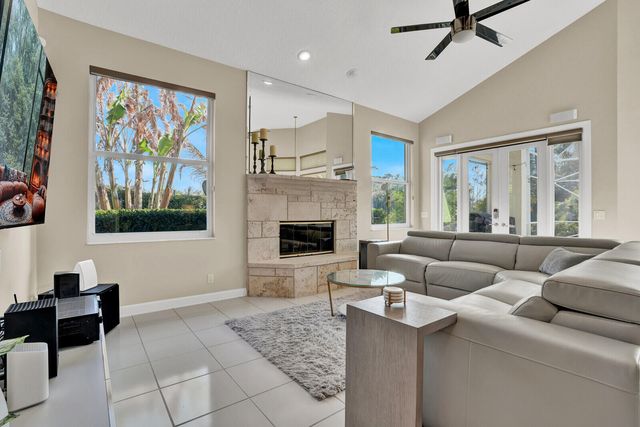 142 Corinthian Circle, Jupiter, FL 33458