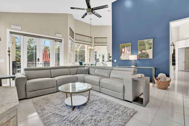 142 Corinthian Circle, Jupiter, FL 33458