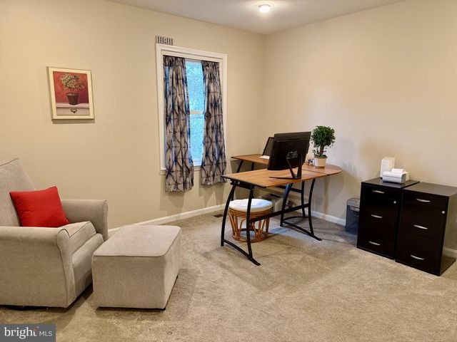 15 BLUE FOX CT, Newark, DE 19711