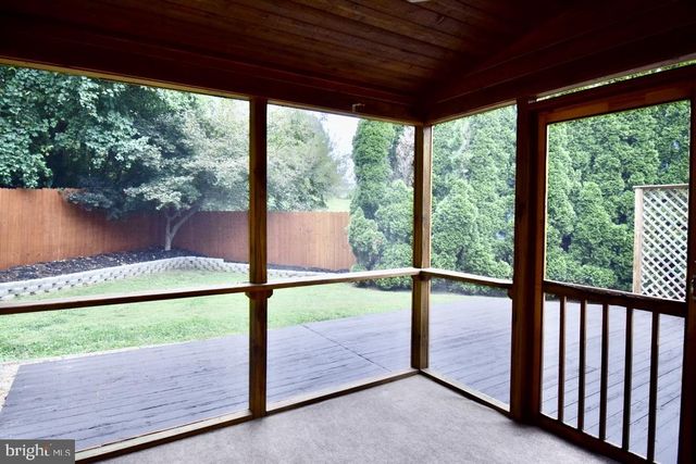 15 BLUE FOX CT, Newark, DE 19711