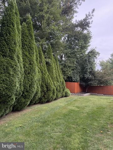 15 BLUE FOX CT, Newark, DE 19711