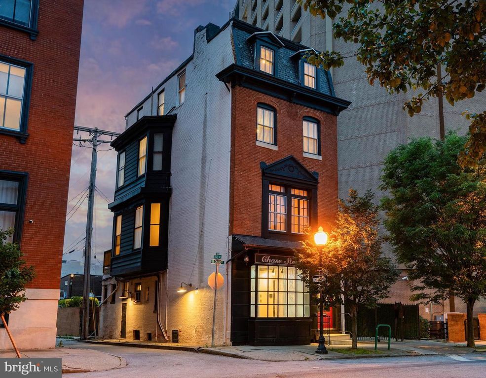 17 W CHASE ST, Baltimore, MD 21201