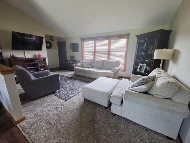 1264 BLUE RIDGE DRIVE, Green Bay, WI 54304