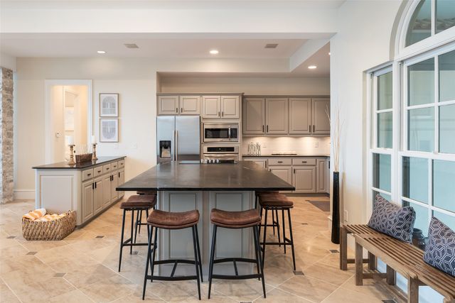 119 Diamond Oaks Drive, Mabank, TX 75156