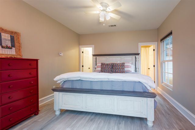 119 Diamond Oaks Drive, Mabank, TX 75156