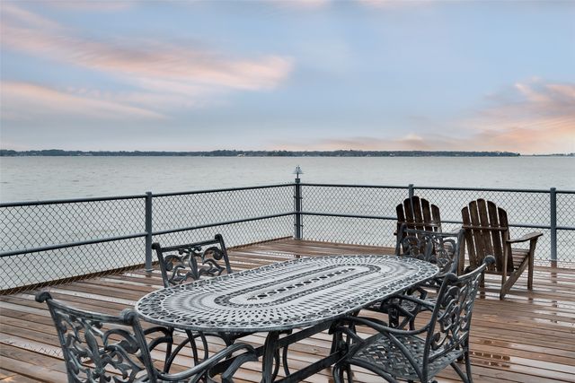 119 Diamond Oaks Drive, Mabank, TX 75156