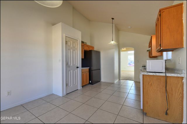 5568 RICK Husband Drive, El Paso, TX 79934