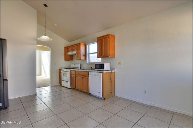 5568 RICK Husband Drive, El Paso, TX 79934