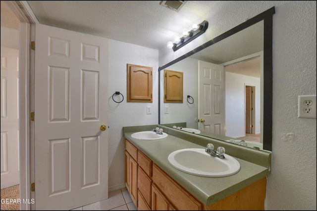 5568 RICK Husband Drive, El Paso, TX 79934