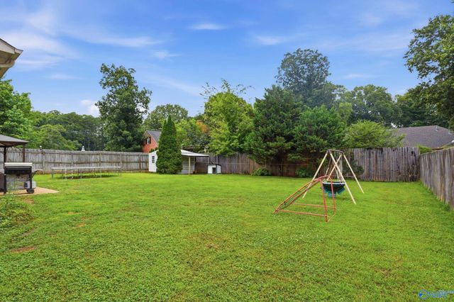2406 Auburn Drive SW, Decatur, AL 35603