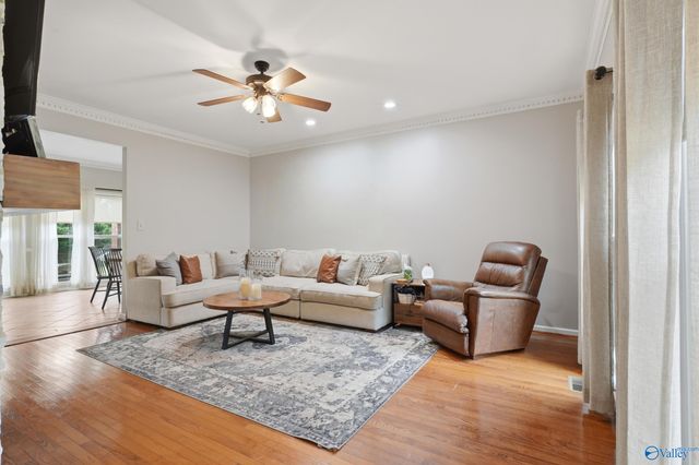 2406 Auburn Drive SW, Decatur, AL 35603
