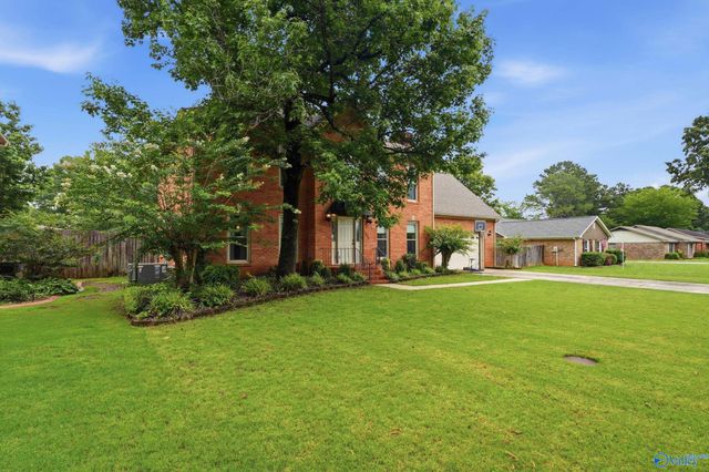 2406 Auburn Drive SW, Decatur, AL 35603