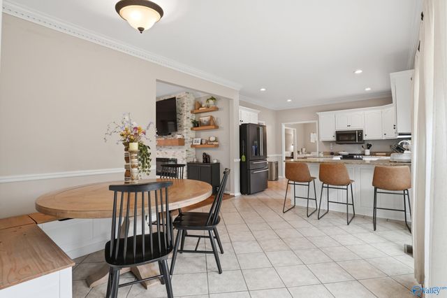 2406 Auburn Drive SW, Decatur, AL 35603