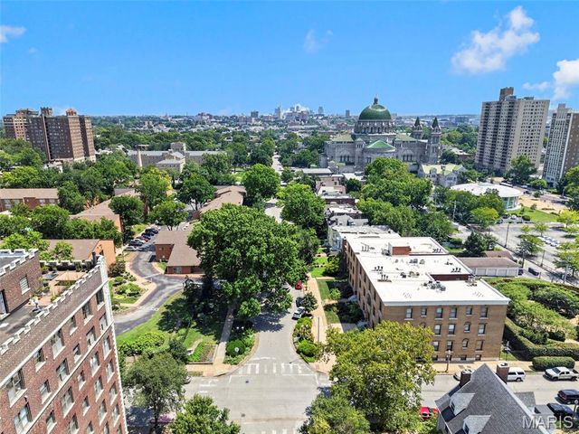 4496 Maryland Avenue 1B, St Louis, MO 63108