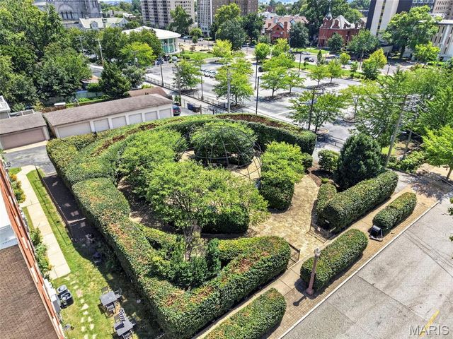 4496 Maryland Avenue 1B, St Louis, MO 63108