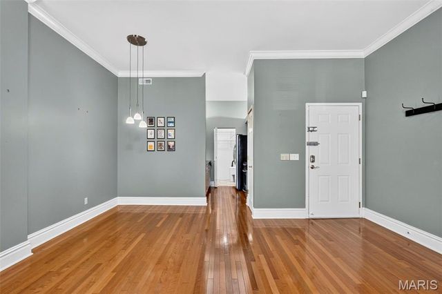 4496 Maryland Avenue 1B, St Louis, MO 63108