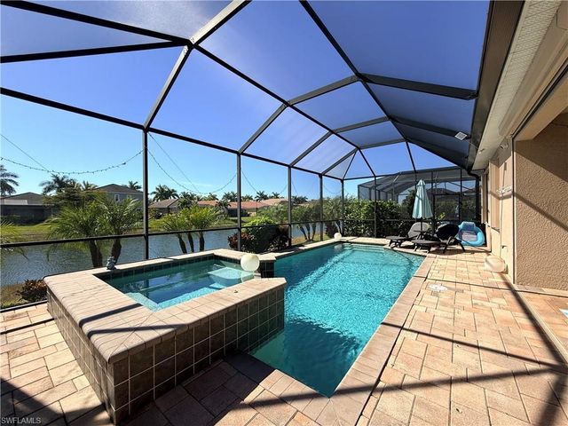 3920 King Edwards ST, Fort Myers, FL 33916