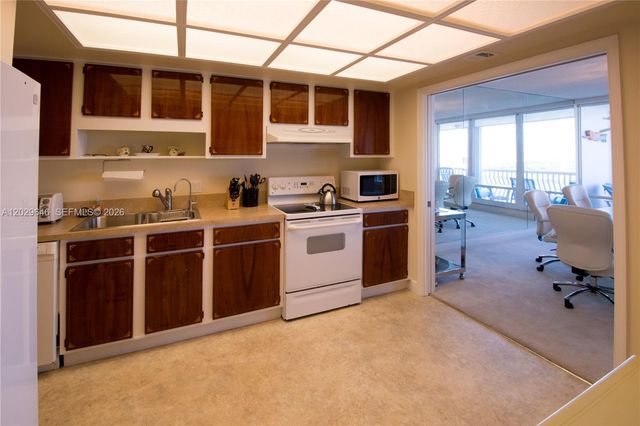 2200 S Ocean Lane 808, Fort Lauderdale, FL 33316