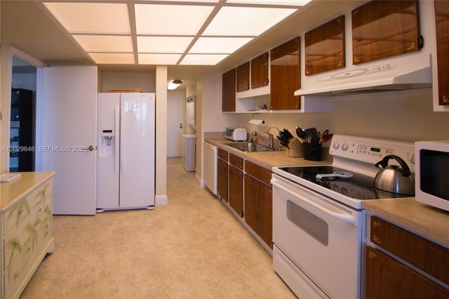 2200 S Ocean Lane 808, Fort Lauderdale, FL 33316