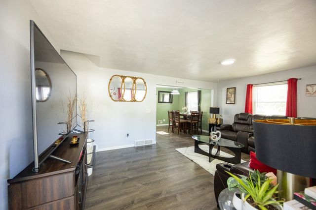 268 Angelus Drive, Irondequoit, NY 14622