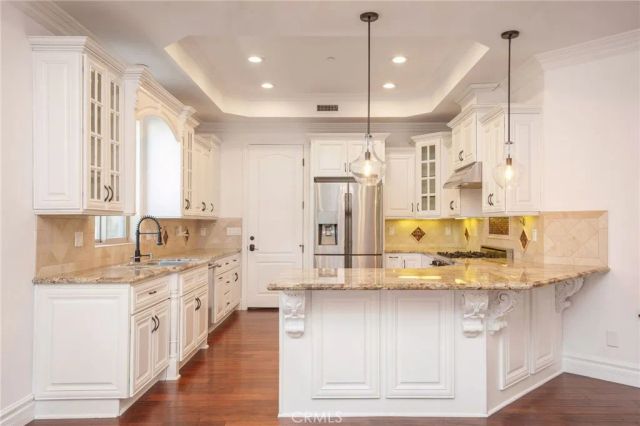 2005 Robinson B, Redondo Beach, CA 90278