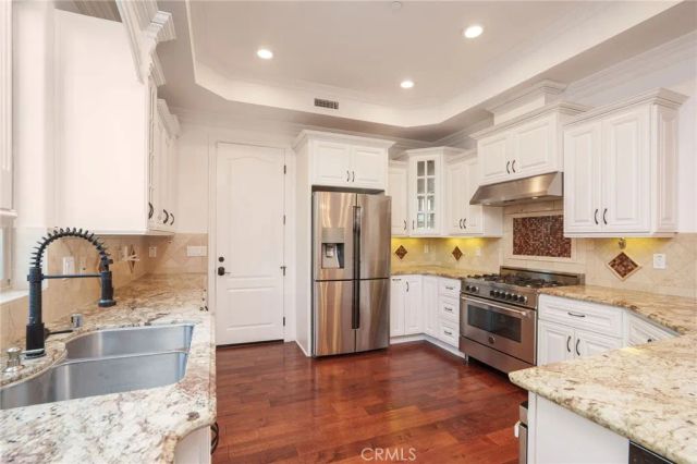 2005 Robinson B, Redondo Beach, CA 90278