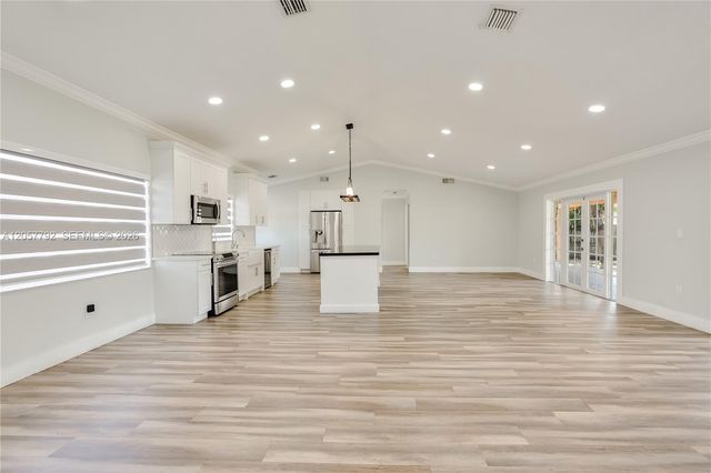 6320 NW 199th Street, Hialeah, FL 33015