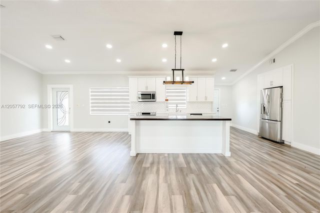 6320 NW 199th Street, Hialeah, FL 33015