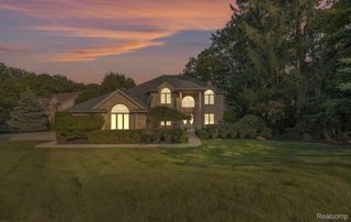 1753 Deer Path Trail, Oxford Village, MI 48371