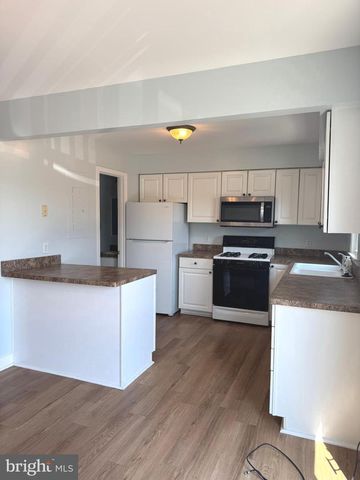11 LAFAYETTE STATION, Fredericksburg, VA 22401