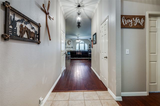 6828 Crenshaw Lane, Denton, TX 76210