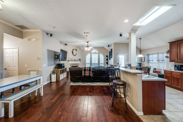 6828 Crenshaw Lane, Denton, TX 76210