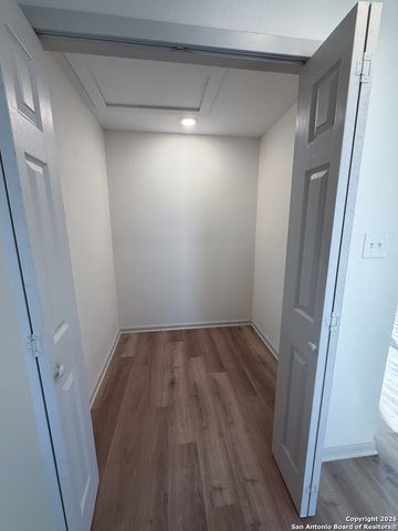 409 Coughran Rd, Pleasanton, TX 78064