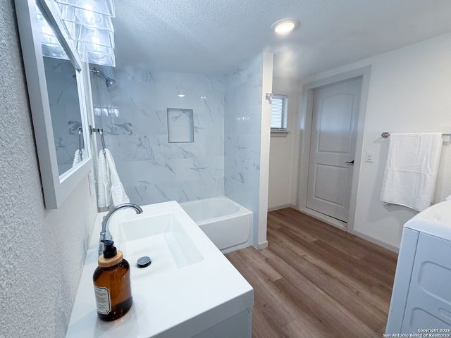 409 Coughran Rd, Pleasanton, TX 78064