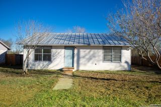409 Coughran Rd, Pleasanton, TX 78064
