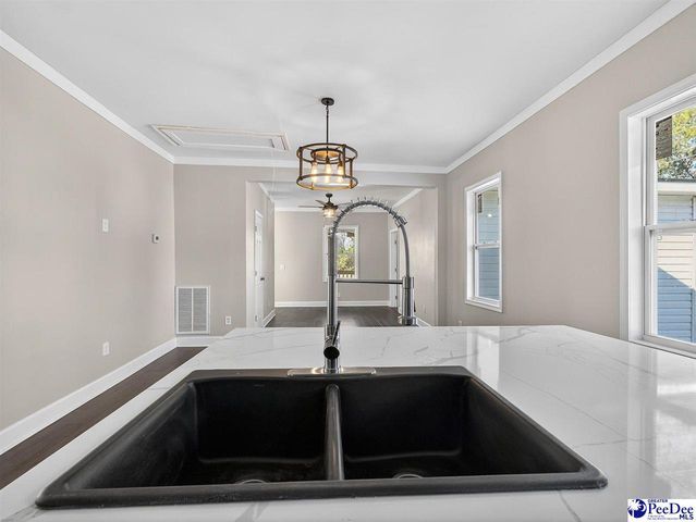 511 Limit St., Darlington, SC 29532