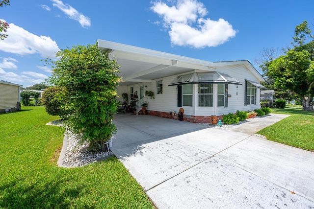 1226 POMPANO LANE, Lady Lake, FL 32159