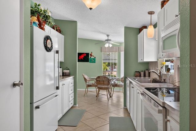 1226 POMPANO LANE, Lady Lake, FL 32159