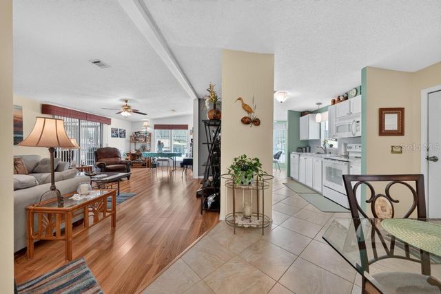 1226 POMPANO LANE, Lady Lake, FL 32159