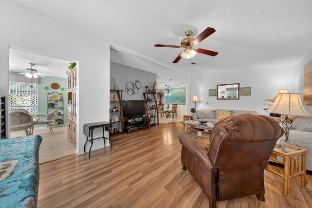 1226 POMPANO LANE, Lady Lake, FL 32159