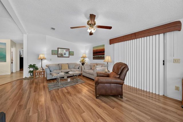 1226 POMPANO LANE, Lady Lake, FL 32159