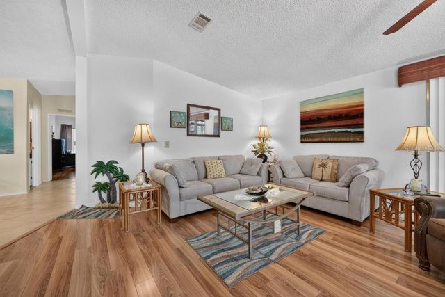 1226 POMPANO LANE, Lady Lake, FL 32159