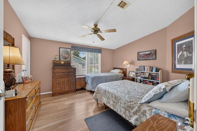 1226 POMPANO LANE, Lady Lake, FL 32159