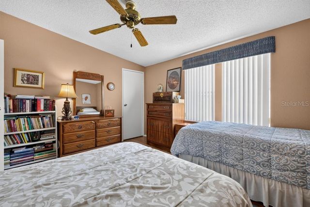 1226 POMPANO LANE, Lady Lake, FL 32159