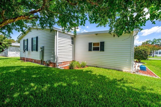 1226 POMPANO LANE, Lady Lake, FL 32159
