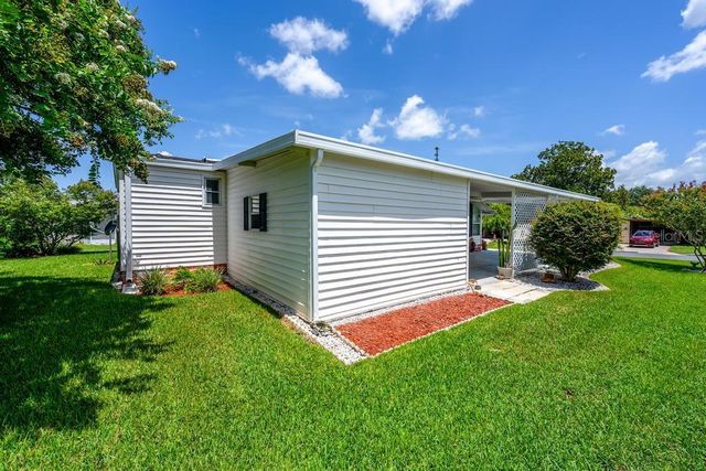 1226 POMPANO LANE, Lady Lake, FL 32159