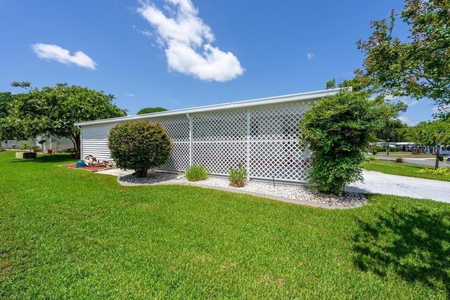 1226 POMPANO LANE, Lady Lake, FL 32159