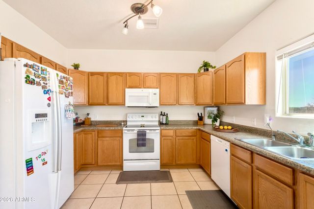 638 E Birch Street, Huachuca City, AZ 85616