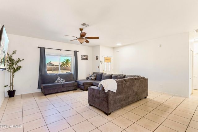 638 E Birch Street, Huachuca City, AZ 85616