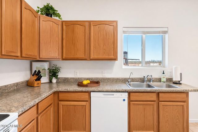 638 E Birch Street, Huachuca City, AZ 85616